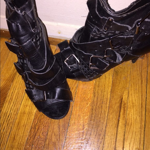 Boots - Picture 2 of 3