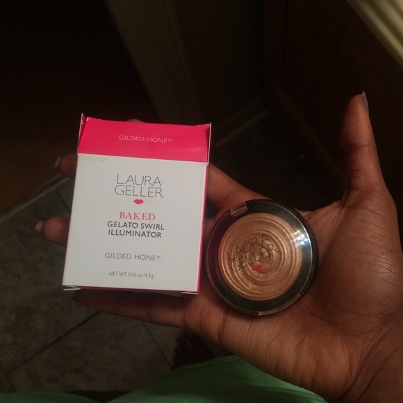 Laura Geller illuminator