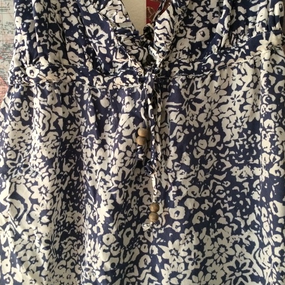 Patterned Top - Picture 2 of 3