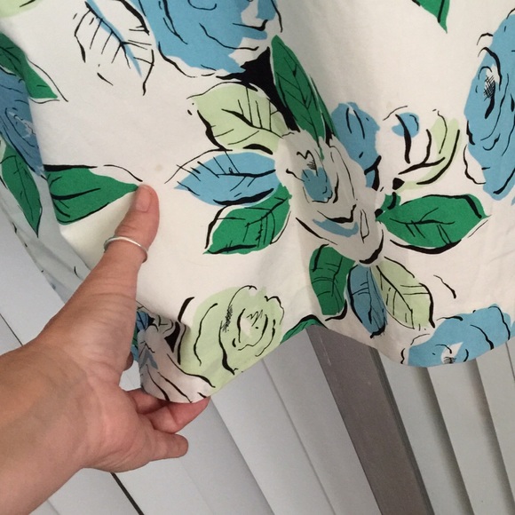 Ann Taylor Sun Dress size 4 Petite - Picture 4 of 4