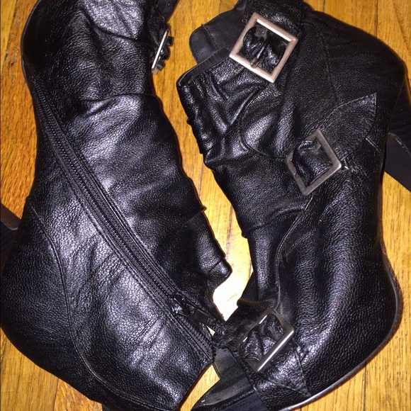 Boots - Picture 2 of 2