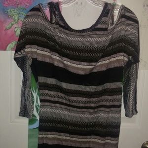 Long sleeve open shoulder shirt