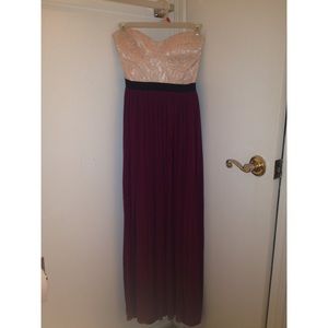 💕 Strapless floor length formal gown 💕