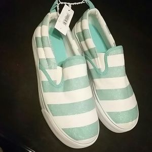 Girls Canvas Skippers