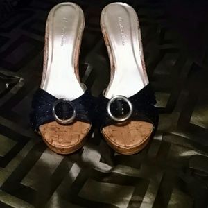 Blue wedges