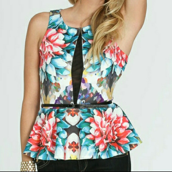Arden B Tops - 🎉Host Pick 9/12🎉Arden B Printed Peplum Top💟