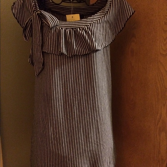 Top - Picture 1 of 2