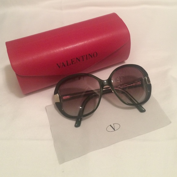 Valentino Green/Black Sunglesses