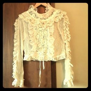 Vintage long sleeve white lace shirt