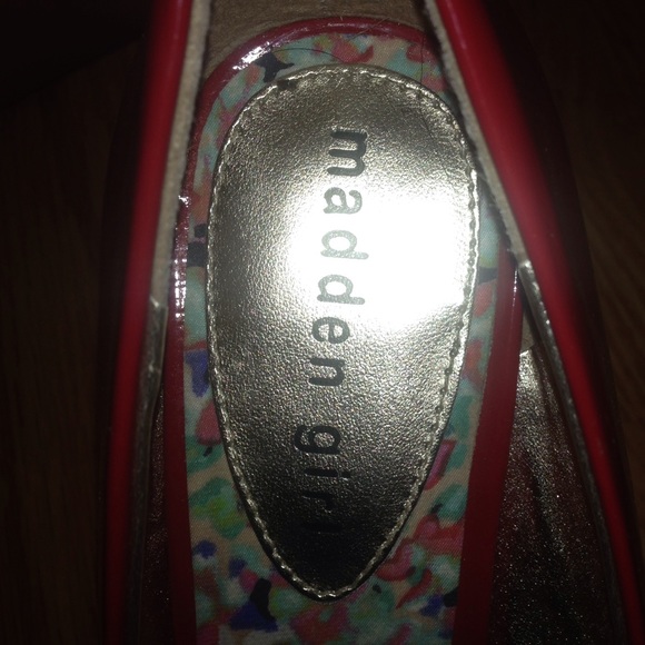 3 inch Madden Girl Red Heels - Picture 2 of 3