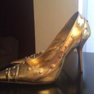 Gold Michael Antonio Pointed Heels
