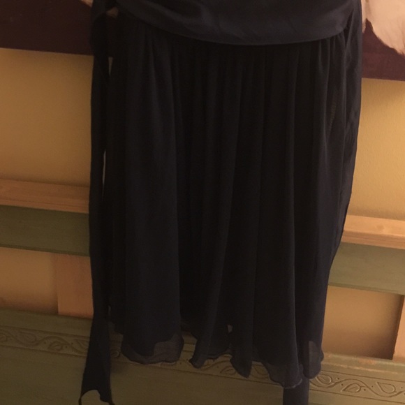 Gorgeous special occasion dress! - Picture 3 of 4