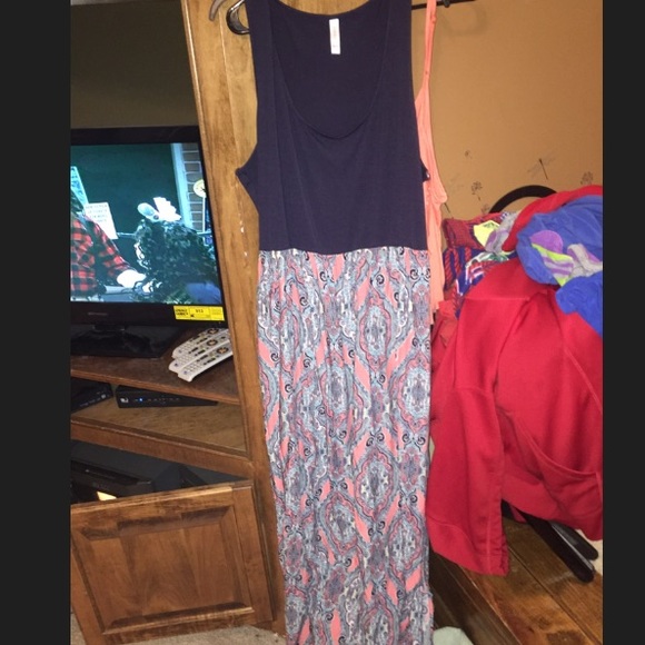 Sundress - Picture 3 of 3