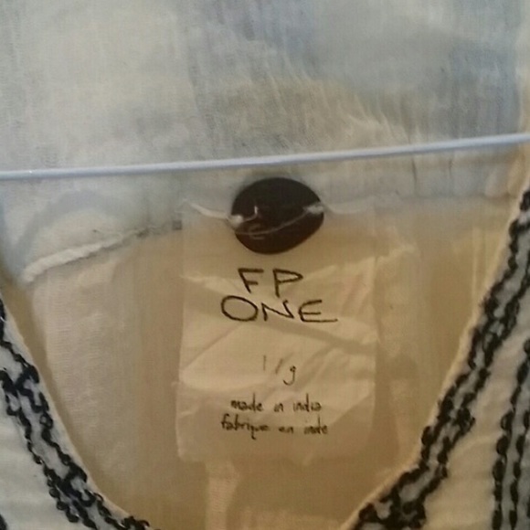 Free people airy lightweight top - Picture 2 of 4