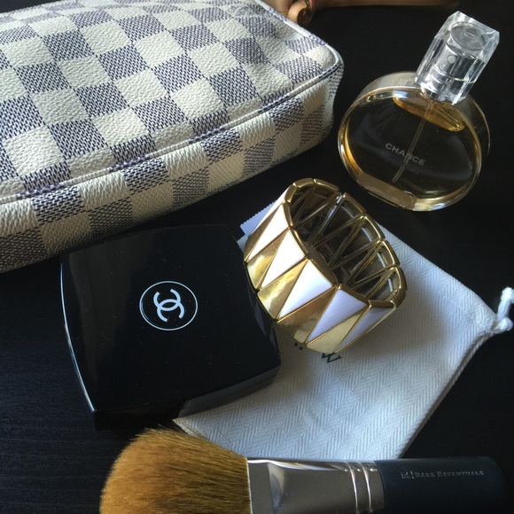 🌸 J. Crew Two-Tone triangle cuff bracelet 🌻