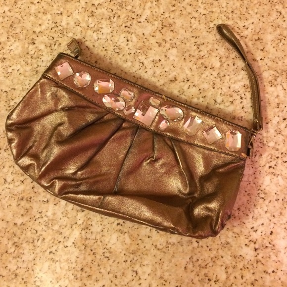 Bronze gem clutch