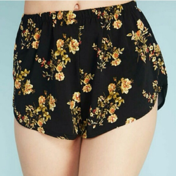 ⚡SALE⚡NWOT short - M - Picture 3 of 3