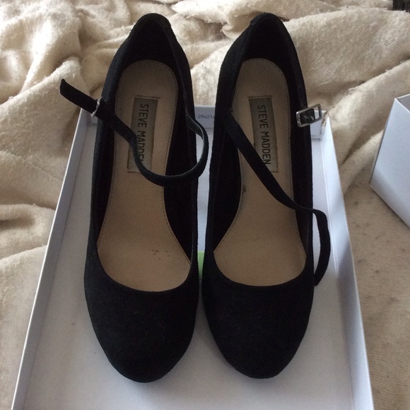 Steve Madden Shoes - Steve Madden black heels 7