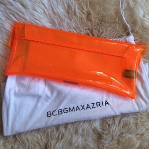 BCBGMaxAzria Accessories - BCBG MAX AZRIA clutch BCBGMaxAzria Accessories - BCBG MAX AZRIA clutch