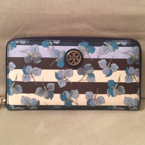 Tory Burch Handbags - **24-Hour Sale**Tory Burch Floral Print Wallet