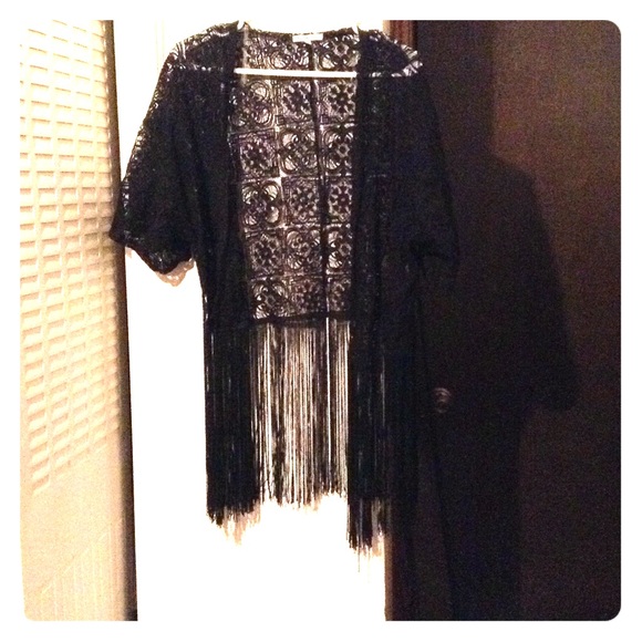 Black fringe kimono