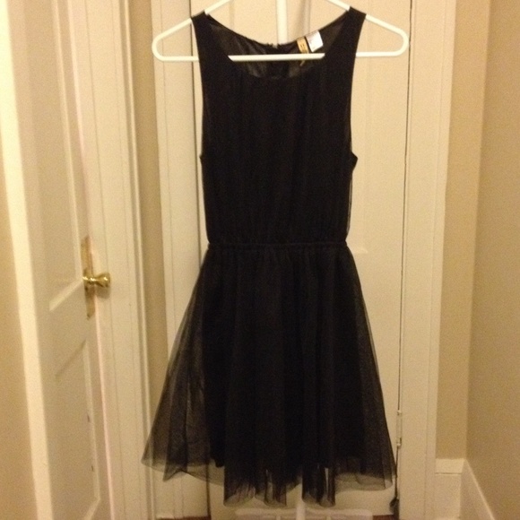 H&M Dresses & Skirts - H&M Divided Black Tulle/Mesh Dress