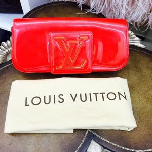 20% off Yves Saint Laurent Handbags - Amazing YSL Large Downtown ...  