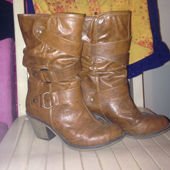 Super Cute Brown Leather Boots!