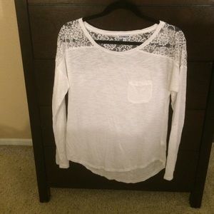 Bundle! 2white tops! Express and American Eagle 💕