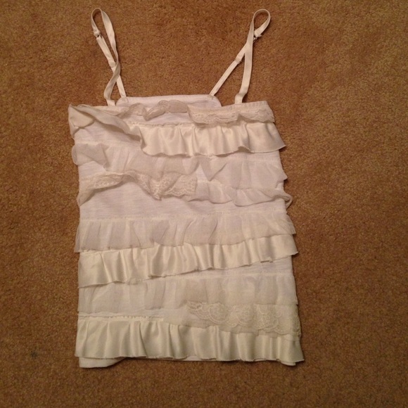 white ruffled tank top