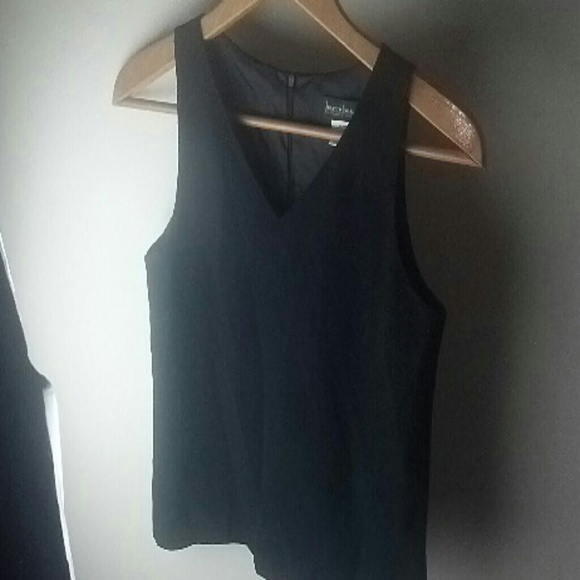 HARVE BENARD By sz. 6 .Formal Sleeveless Top.