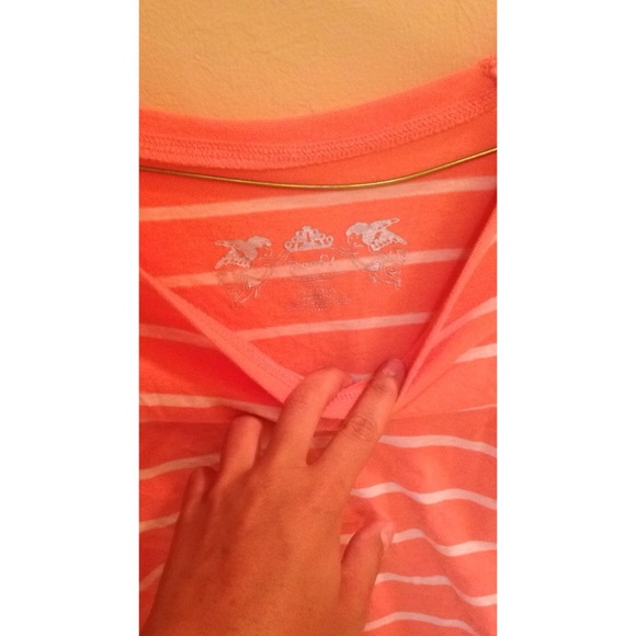 ✨✨Poof basic top✨✨ - Picture 2 of 2
