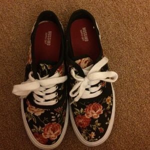 Black floral Sneakers