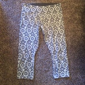 ADORABLE lululemon crops
