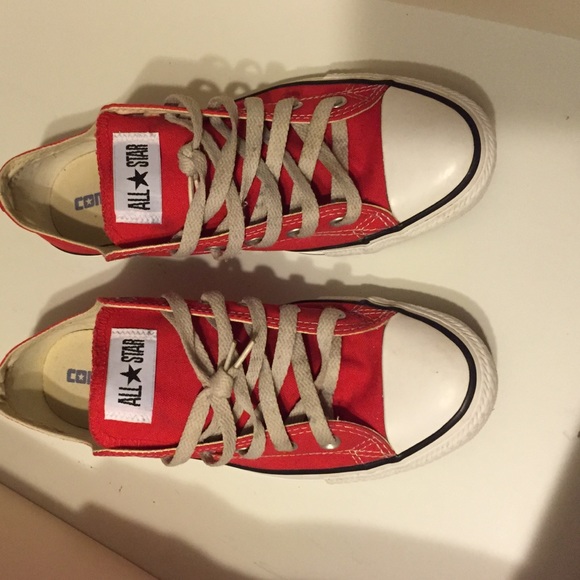 Brand new red converse - Picture 1 of 4