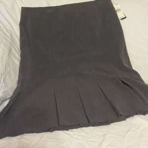New Directions Grey Skirt