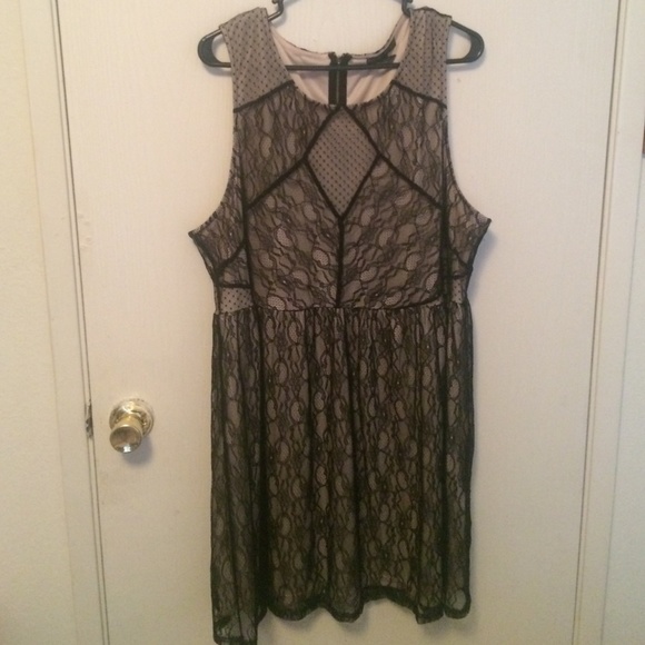 🚫SOLD Nude & Black Lace Dress