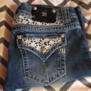 Miss Me Bermudas with design!