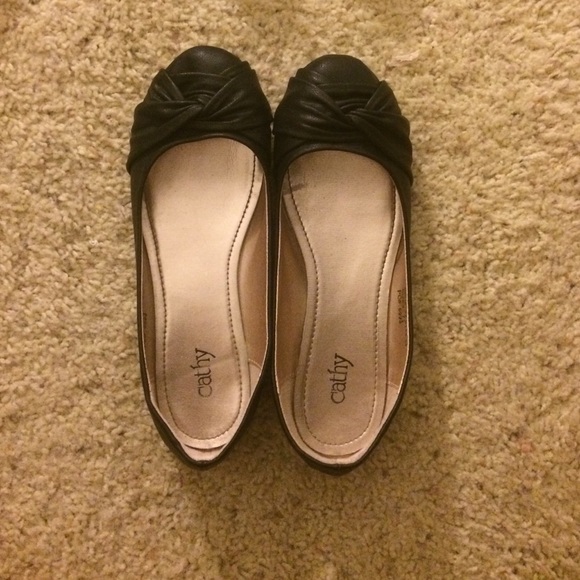 Never worn Cathy Jean black flats!