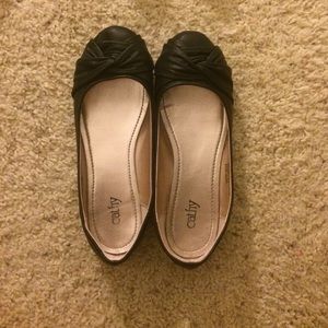 Never worn Cathy Jean black flats!