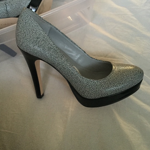 Size 7 Calvin Klein heels.