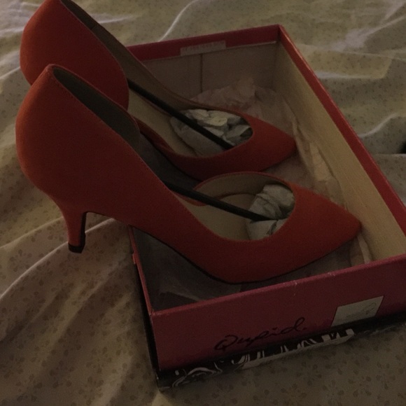 Red raspberry kitten heels - Picture 1 of 4