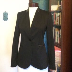 NEW Zara fitted blazer with faux leather collar
