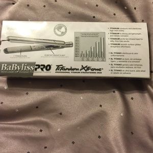 Babyliss Pro Titanium Straightening iron