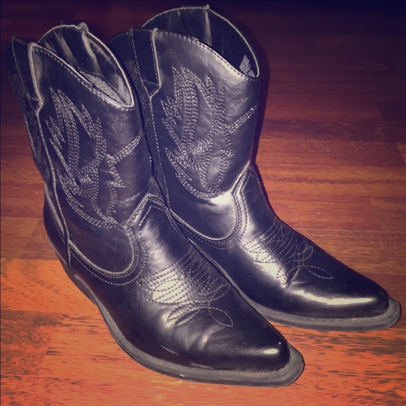 Black Cowgirl Boots
