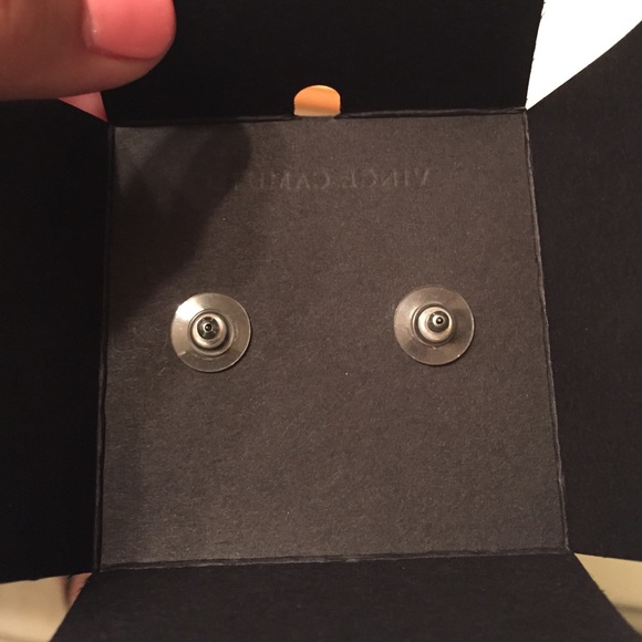 Vince Camuto diamond studs - Picture 2 of 3