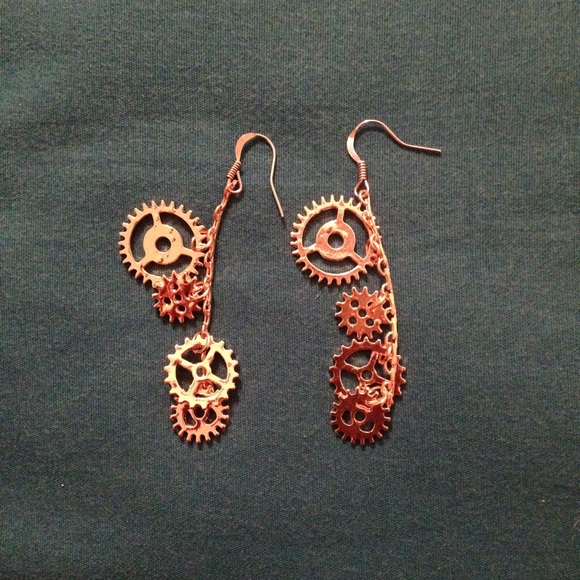 😱FINAL MARKDOWN-BEING DONATED😱Gear Earrings