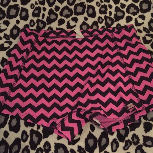 Pink and black chevron crazy pants - Picture 1 of 1