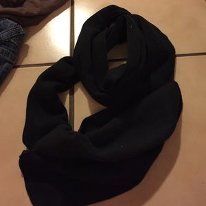 Black old navy scarf