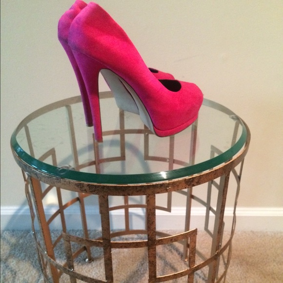 Peep toe platforms - Picture 2 of 3
